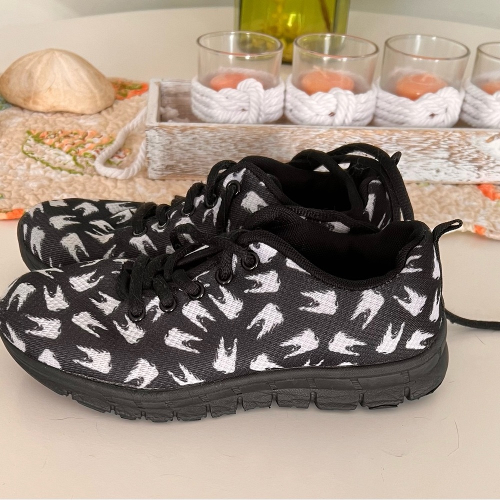 Dental (tooth shoes) size 5
